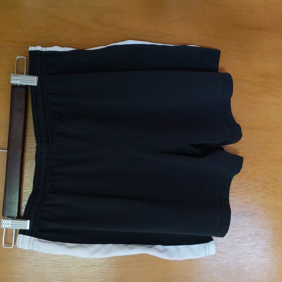 Under Armour shorts - Picture 2 of 3